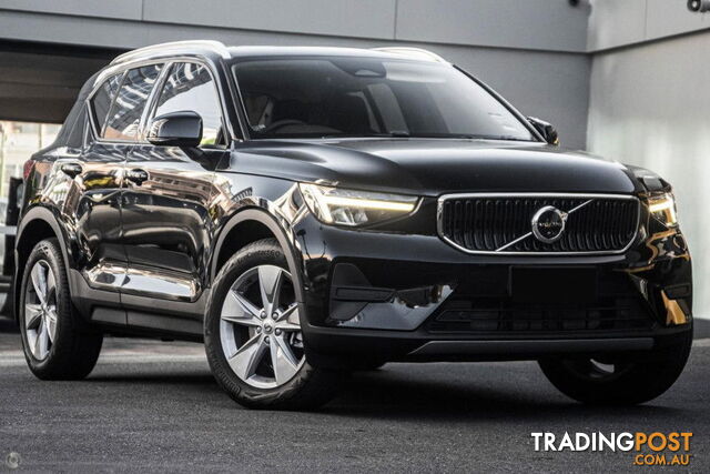 2024 VOLVO XC40 PLUS B4  SUV