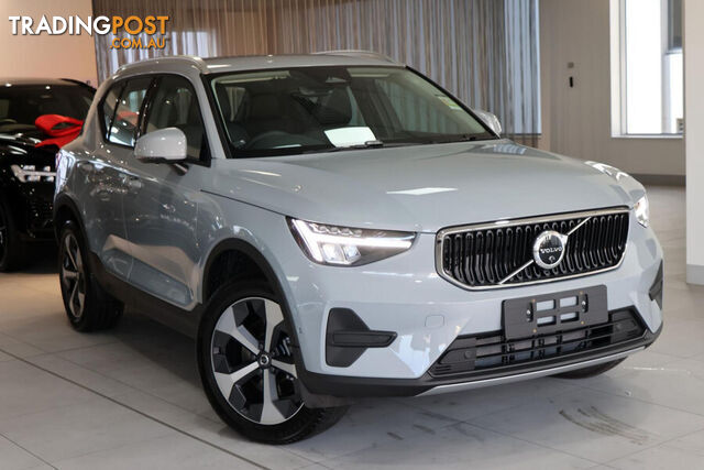 2024 VOLVO XC40 PLUS B4  SUV