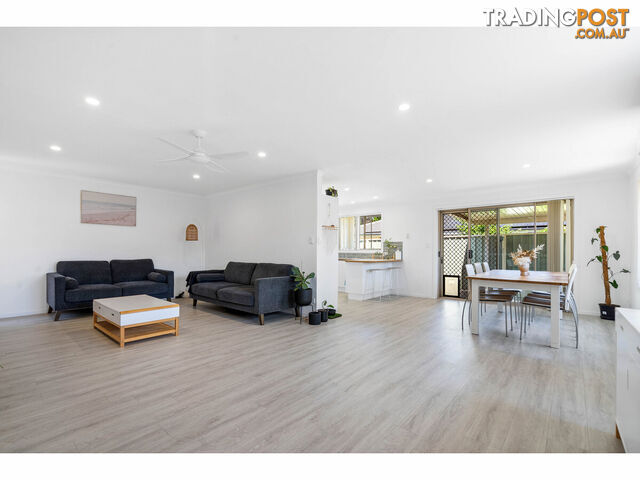 1/32 Hind Avenue FORSTER NSW 2428