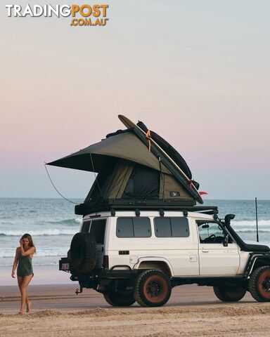 AX27 Clamshell Rooftop Tent