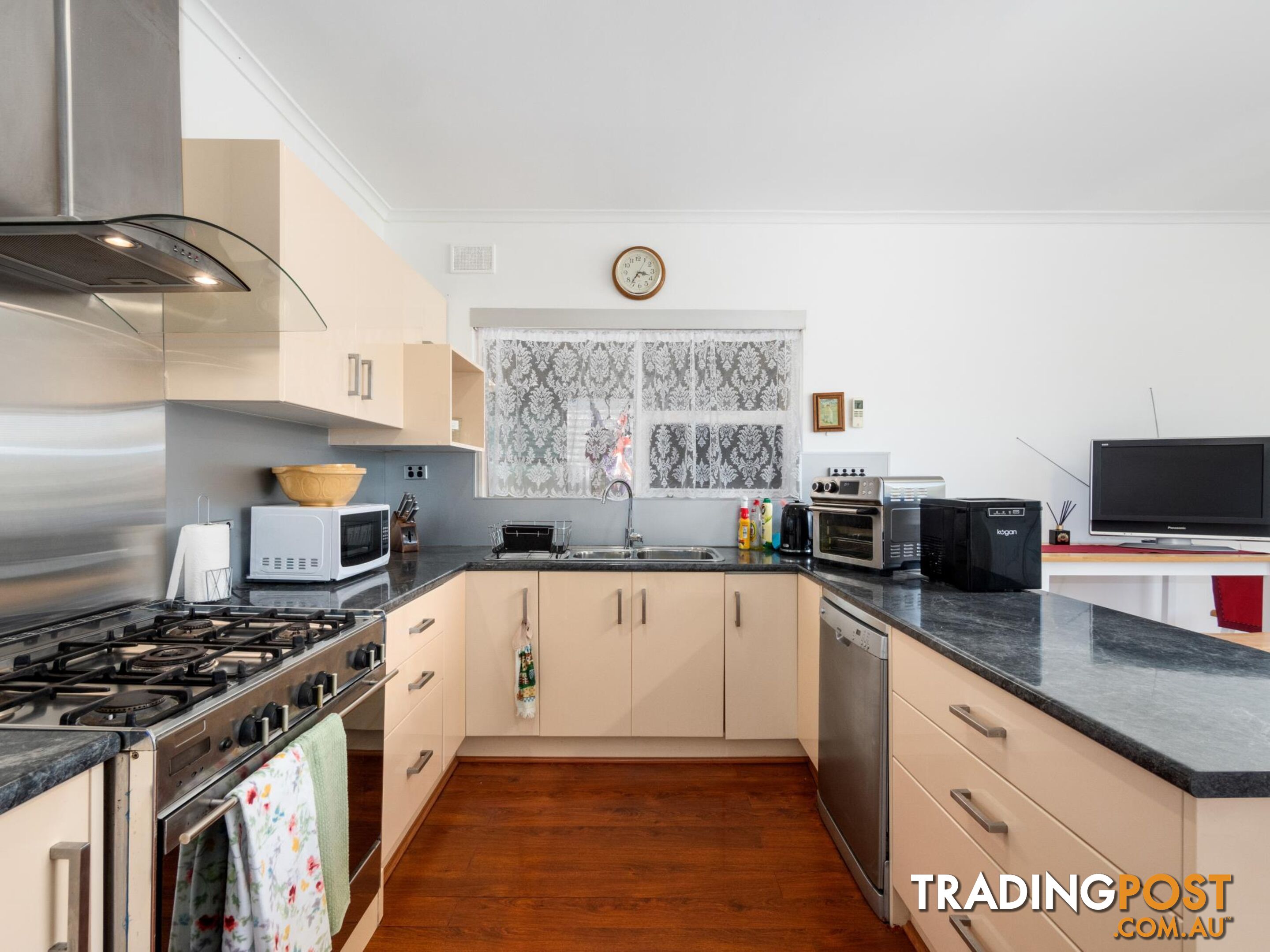 1 Woolgina Street BEVERLEY SA 5009