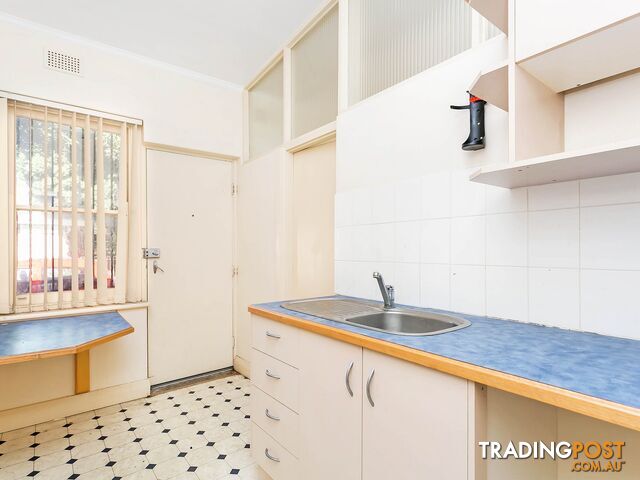 4/3 St Johns Row GLENELG SA 5045