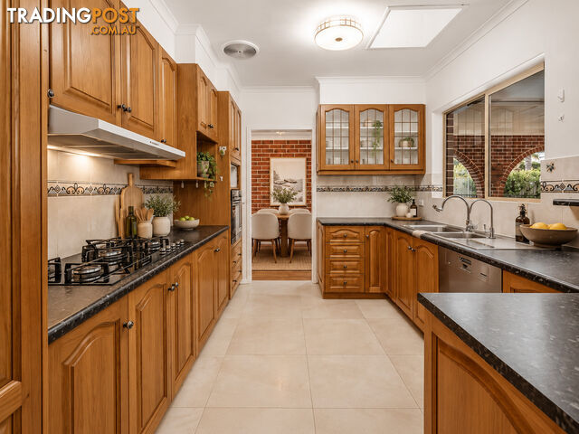 22 Lochside Drive WEST LAKES SA 5021 - photo 5 of 18