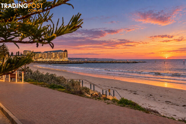 13/33 North Esplanade GLENELG NORTH SA 5045