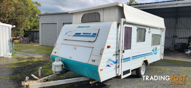 2000-Jayco-Freedom-17-ft