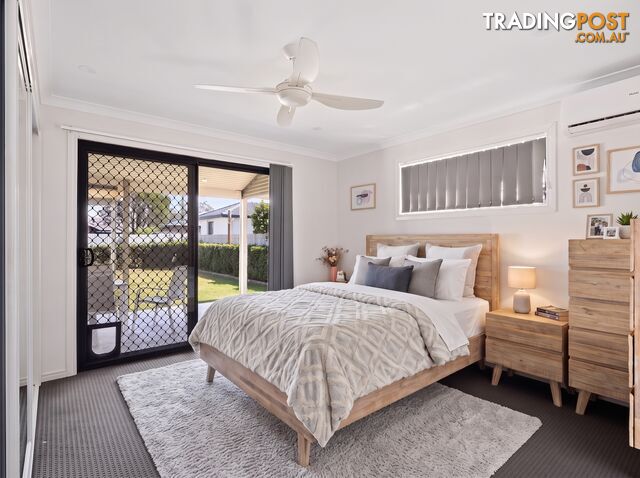 12 Biggera Court SANDSTONE POINT QLD 4511 - photo 5 of 16