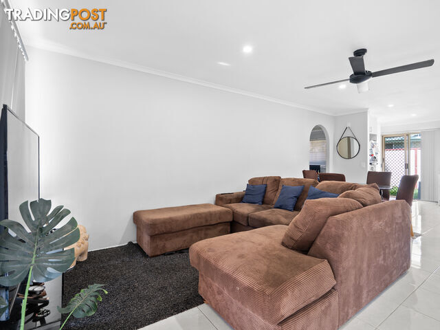 2 13 Sunnymeade Drive CABOOLTURE QLD 4510 - photo 4 of 15