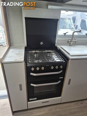 2026 JAYCO SILVERLINE 22.68-5.SL-MY26 - photo 3 of 11