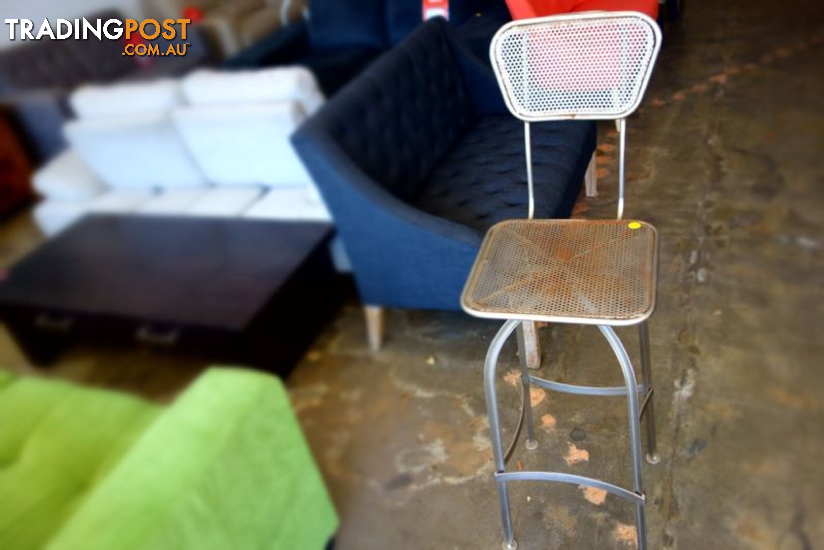 VINTAGE STOOL - - FURNITURE DISCOUNT WAREHOUSE. 50% - 80% OFF