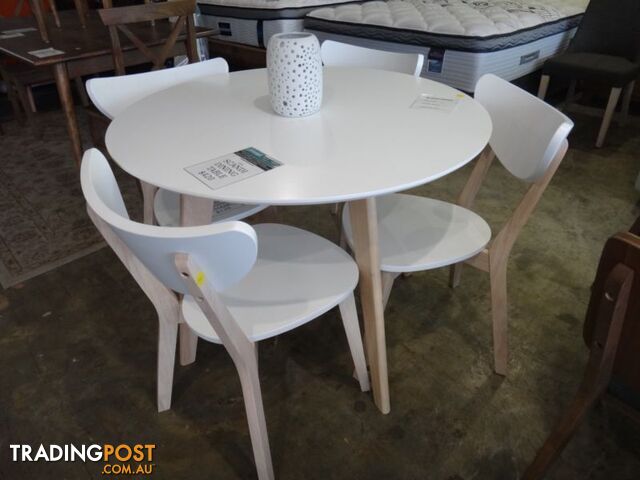 BRAND NEW SCANDI 5 PIECE DINING SET - CLEARANCE OUTLET