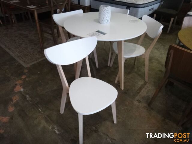 BRAND NEW SCANDI 5 PIECE DINING SET - CLEARANCE OUTLET