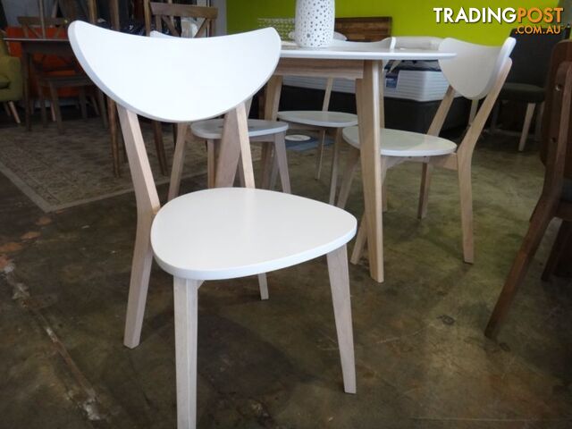 BRAND NEW SCANDI 5 PIECE DINING SET - CLEARANCE OUTLET