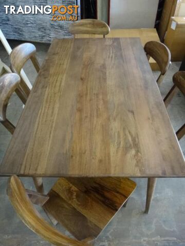 NEW RETRO DINING TABLE - WE DO FINANCE!