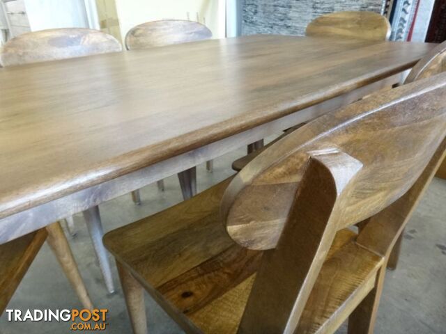 NEW RETRO DINING TABLE - WE DO FINANCE!