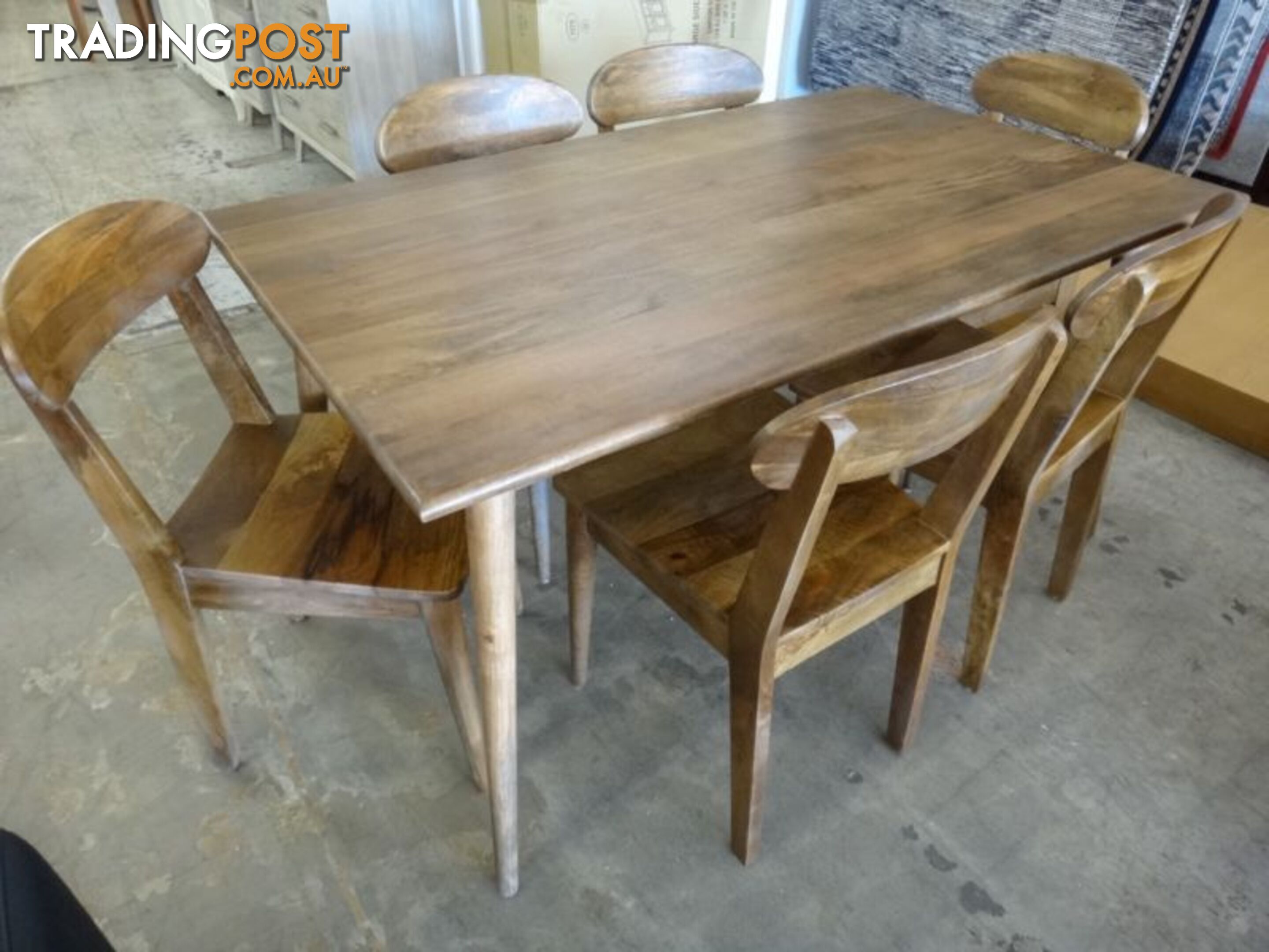 NEW RETRO DINING TABLE - WE DO FINANCE!