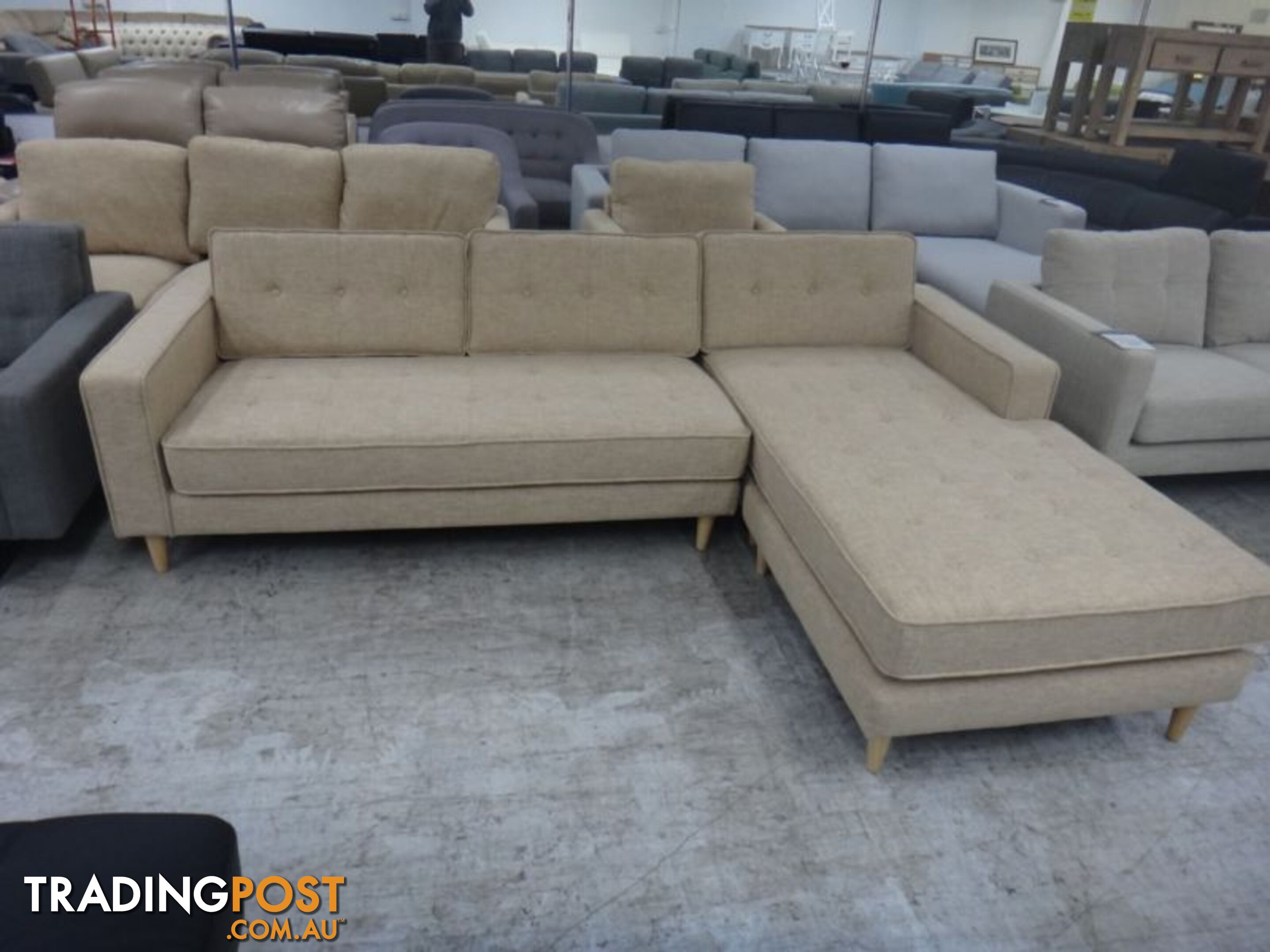 NEW ROBINSON SOFA REVERSABLE CHAISE - DISCOUNT SHOWROOM