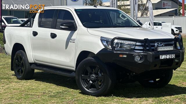 2017 Toyota Hilux SR5  Ute