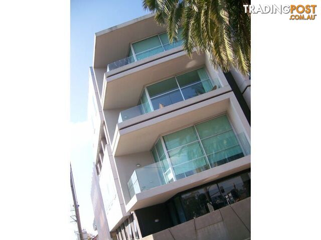 17 220 Barkly Street ST KILDA VIC 3182