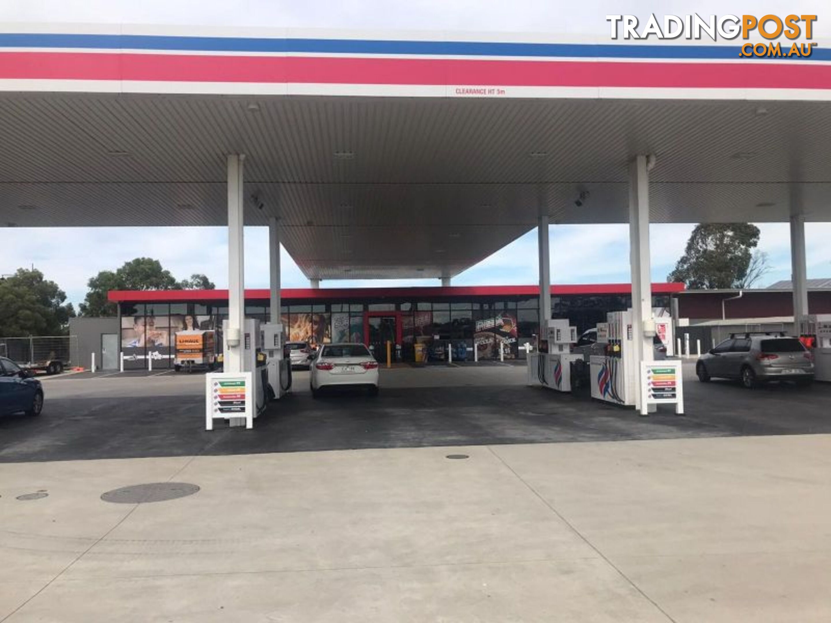 Shop 2/32-34 Racecourse Road Pakenham VIC 3810