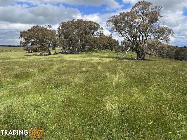 1094 Old Melbourne Road Ballan VIC 3342 - photo 3 of 4
