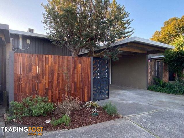 2/178 Canadian Bay Road Mount Eliza VIC 3930