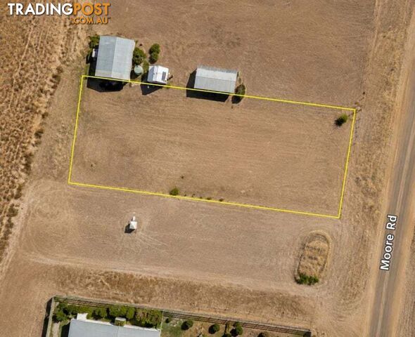 8 Moore Road Kulpi QLD 4352