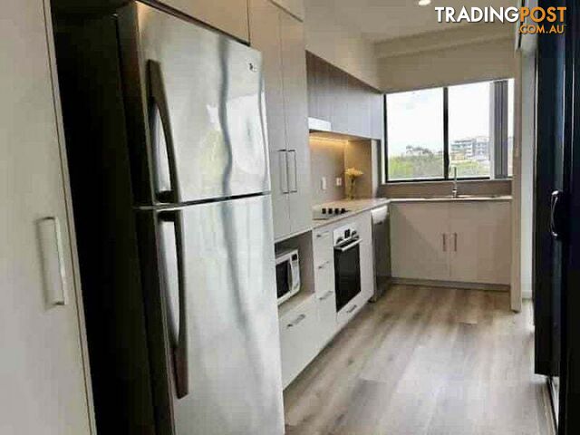 4/44 Latham Street/Sky Patio Apartment Chermside QLD 4032 - photo 3 of 17