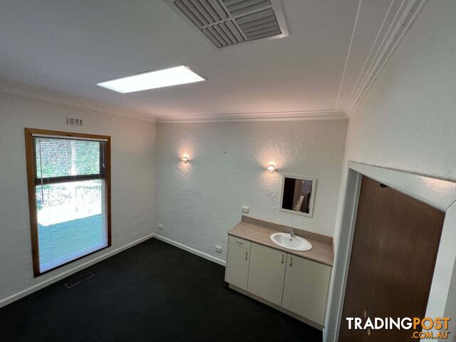 131 Tanti Avenue Mornington VIC 3931 - photo 3 of 5
