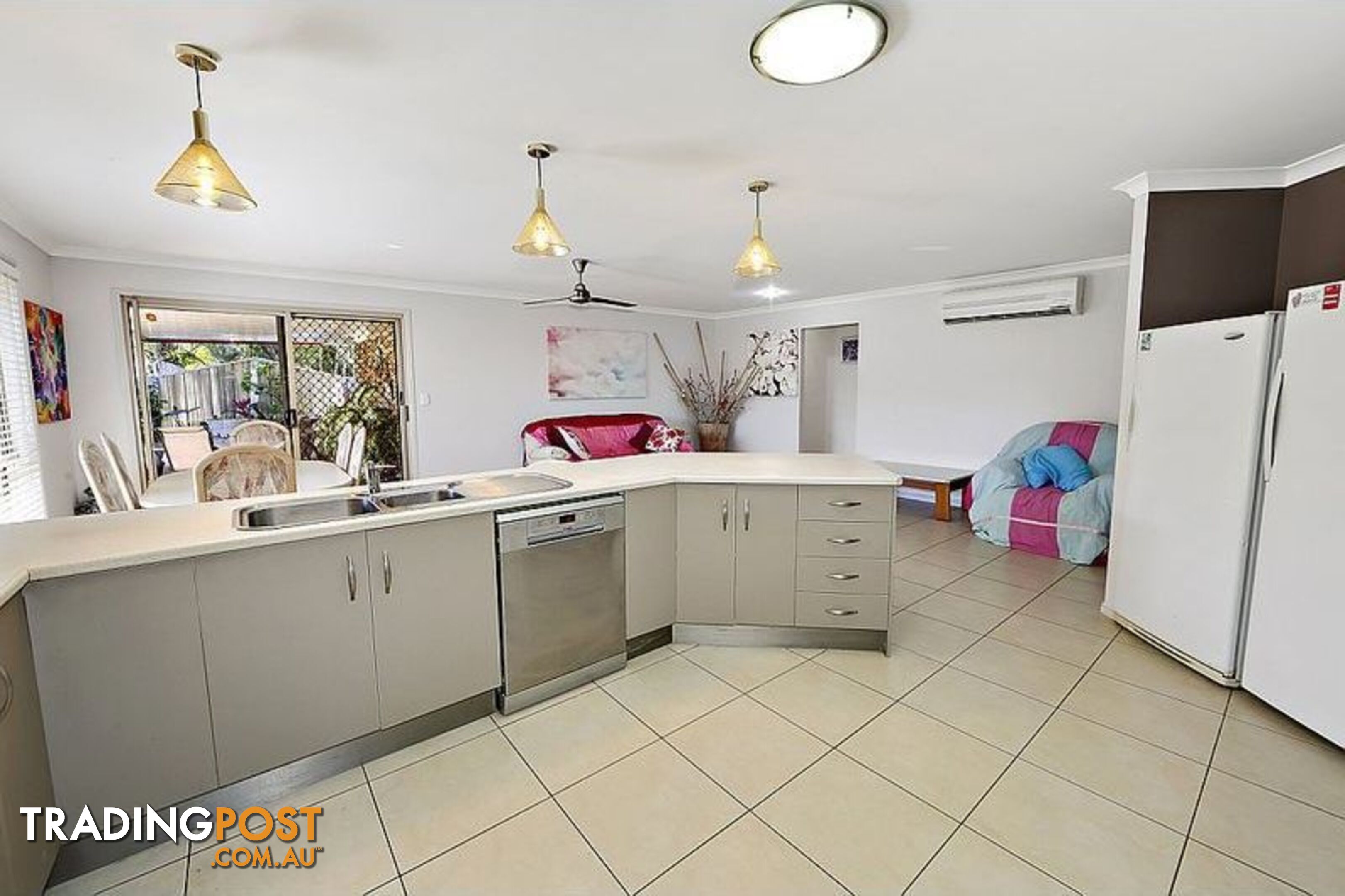 186 Kingfisher Parade Toogoom QLD 4655