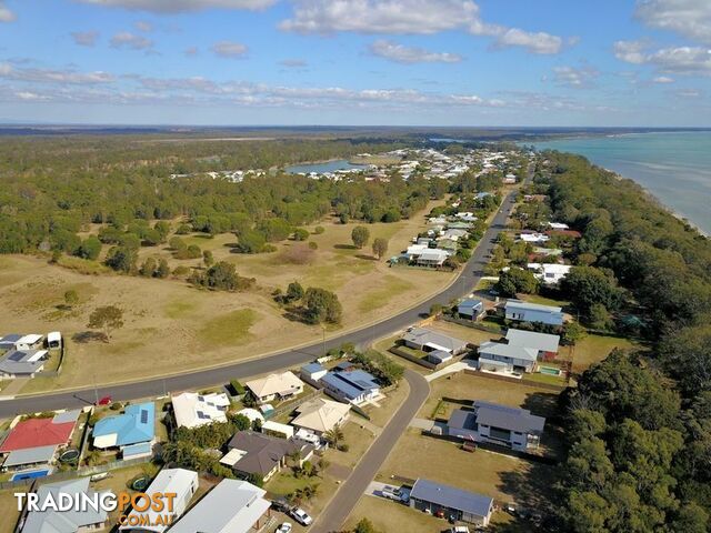 186 Kingfisher Parade Toogoom QLD 4655