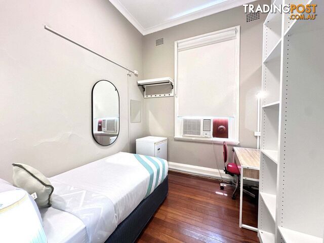 11/701 George Street Haymarket NSW 2000 - photo 2 of 5