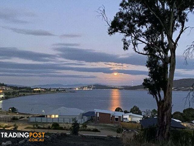 1 Lady Emma Court Rokeby TAS 7019