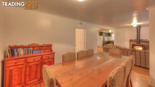 20 Jenico Street Queenstown TAS 7467 - photo 5 of 37