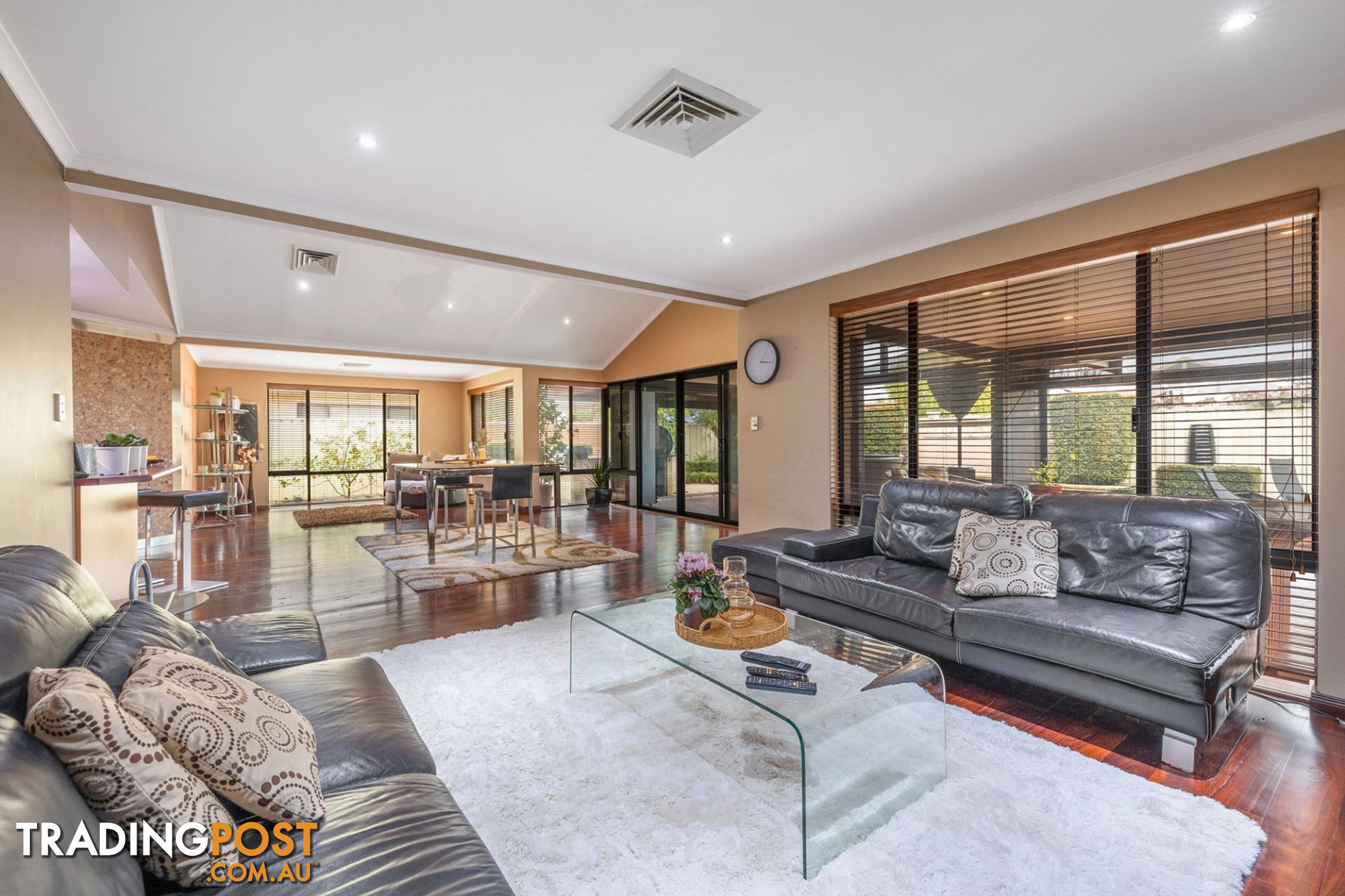 7 Longshaw Circuit Canning Vale WA 6155