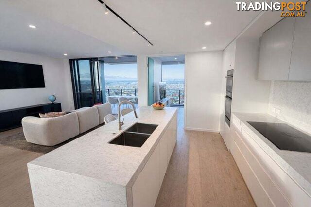 54/20 Executive Drive Burleigh Waters QLD 4220 - photo 5 of 24