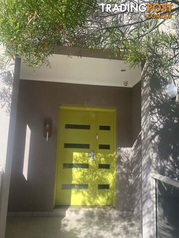 20 Bluebell Court Sunshine North VIC 3020 - photo 2 of 22