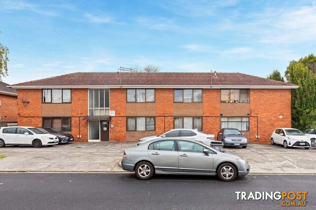 8/11 Brentwood Street Bentleigh VIC 3204
