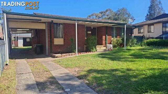 11 Adelphi Crescent Doonside NSW 2767 - photo 1 of 8