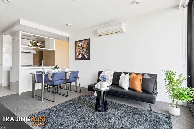 2610/33 Mackenzie Street Melbourne VIC 3000 - photo 2 of 18