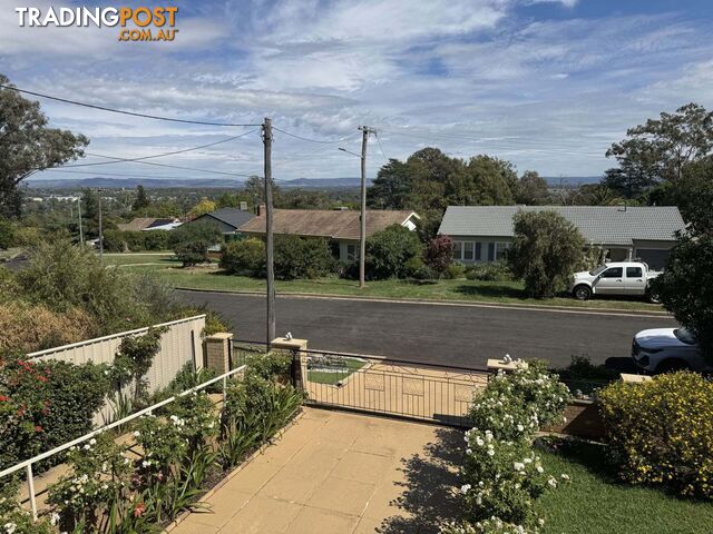 3 Henderson Street Cowra NSW 2794 - photo 5 of 23