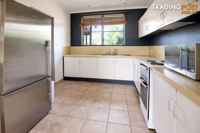 17 Holtze Crescent Katherine East NT 0850 - photo 4 of 10