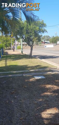8 Toussaint Street Collinsville QLD 4804 - photo 2 of 4