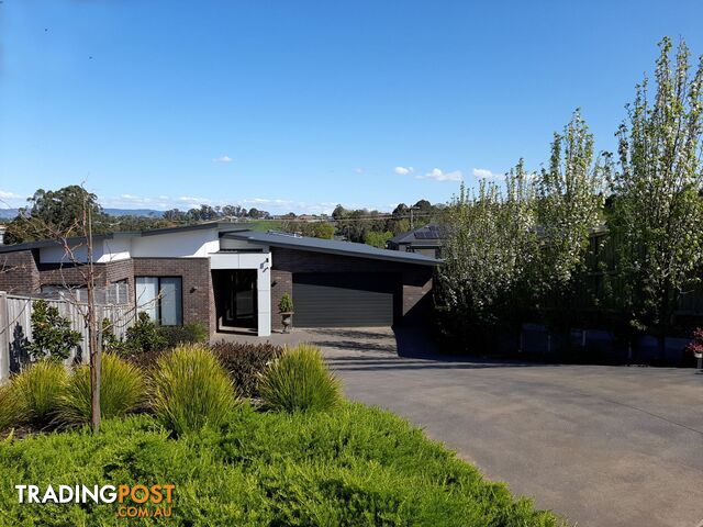 8 Glenhuntly Court Warragul VIC 3820