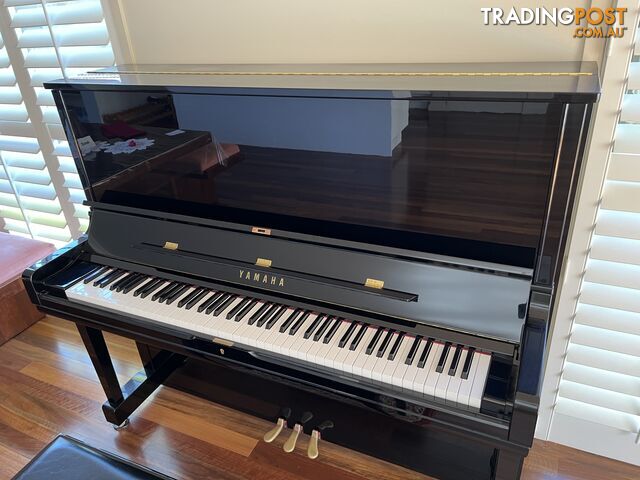 Upright piano - Yamaha YUS3PE