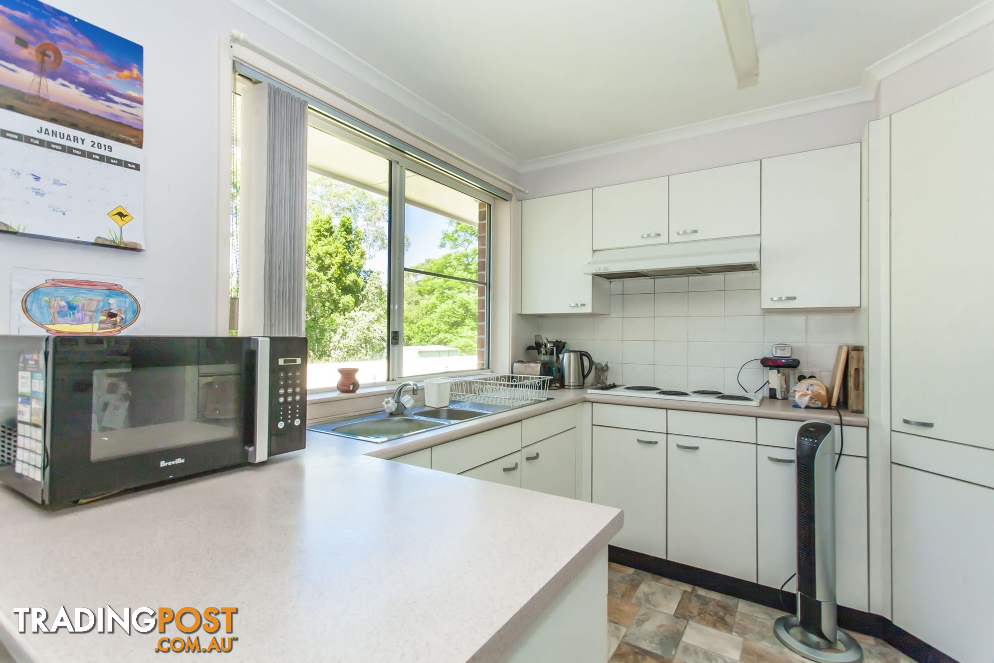 24 Redman Road MEDOWIE NSW 2318