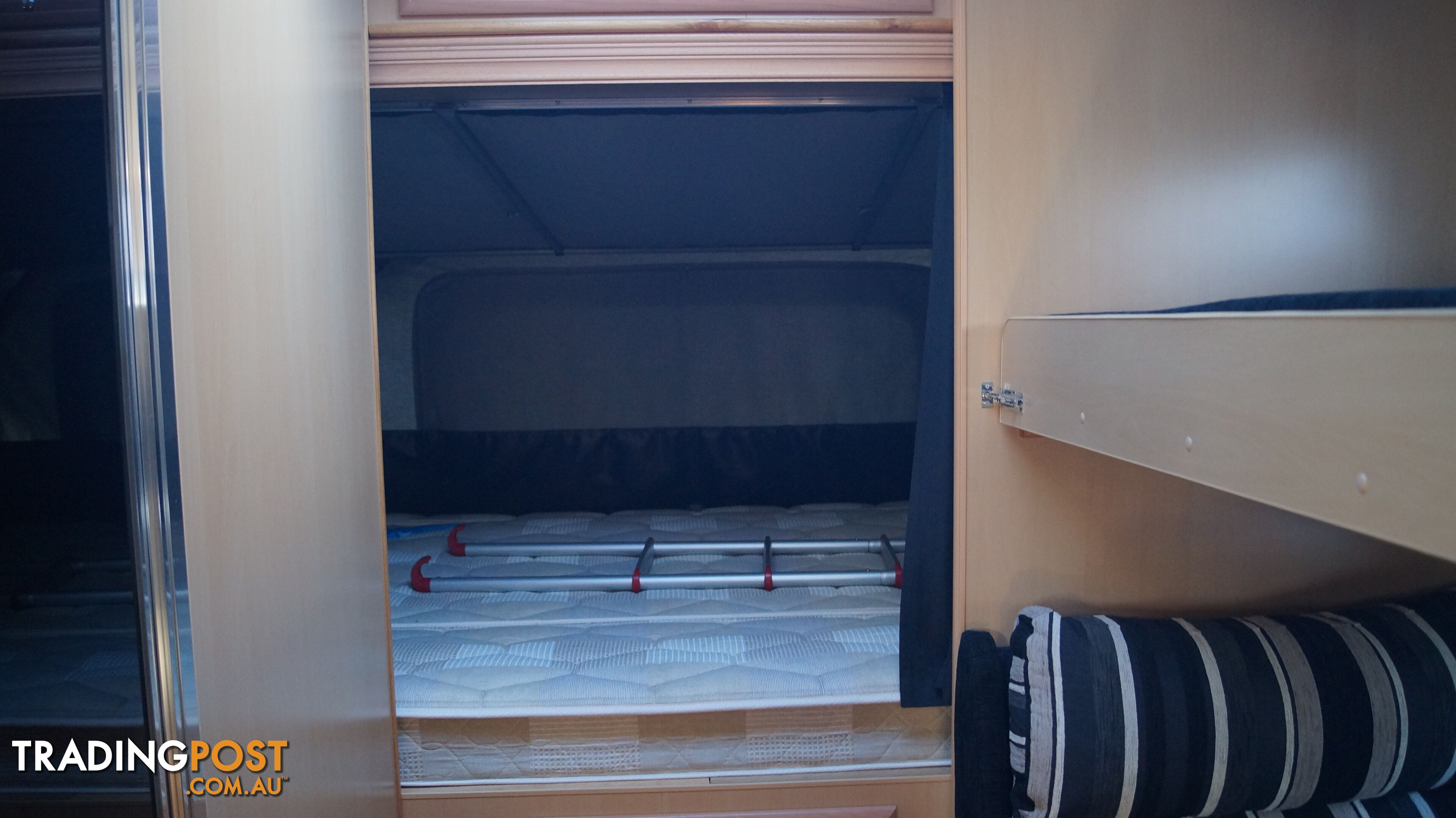 2011 Duet Bunk shower toilet 