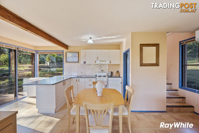 10 Ted Hunt Terrace MORUYA NSW 2537 - photo 3 of 19