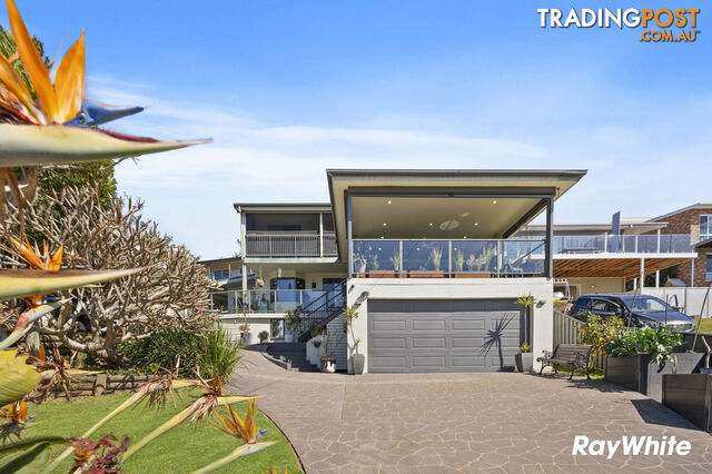 5 Lake View Drive NAROOMA NSW 2546