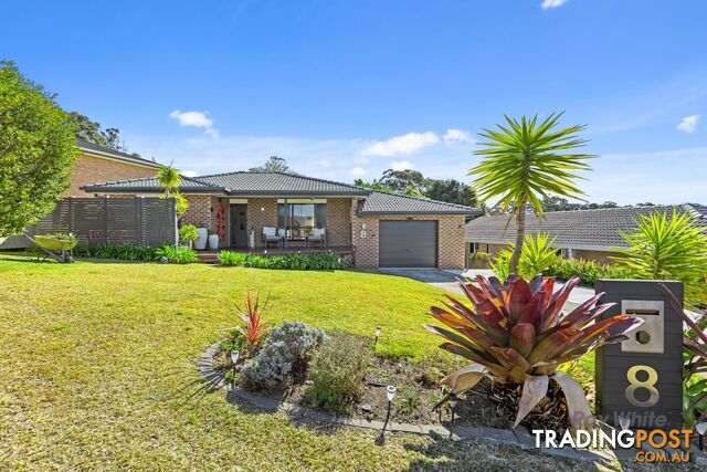 8 Wills Crescent DENHAMS BEACH NSW 2536