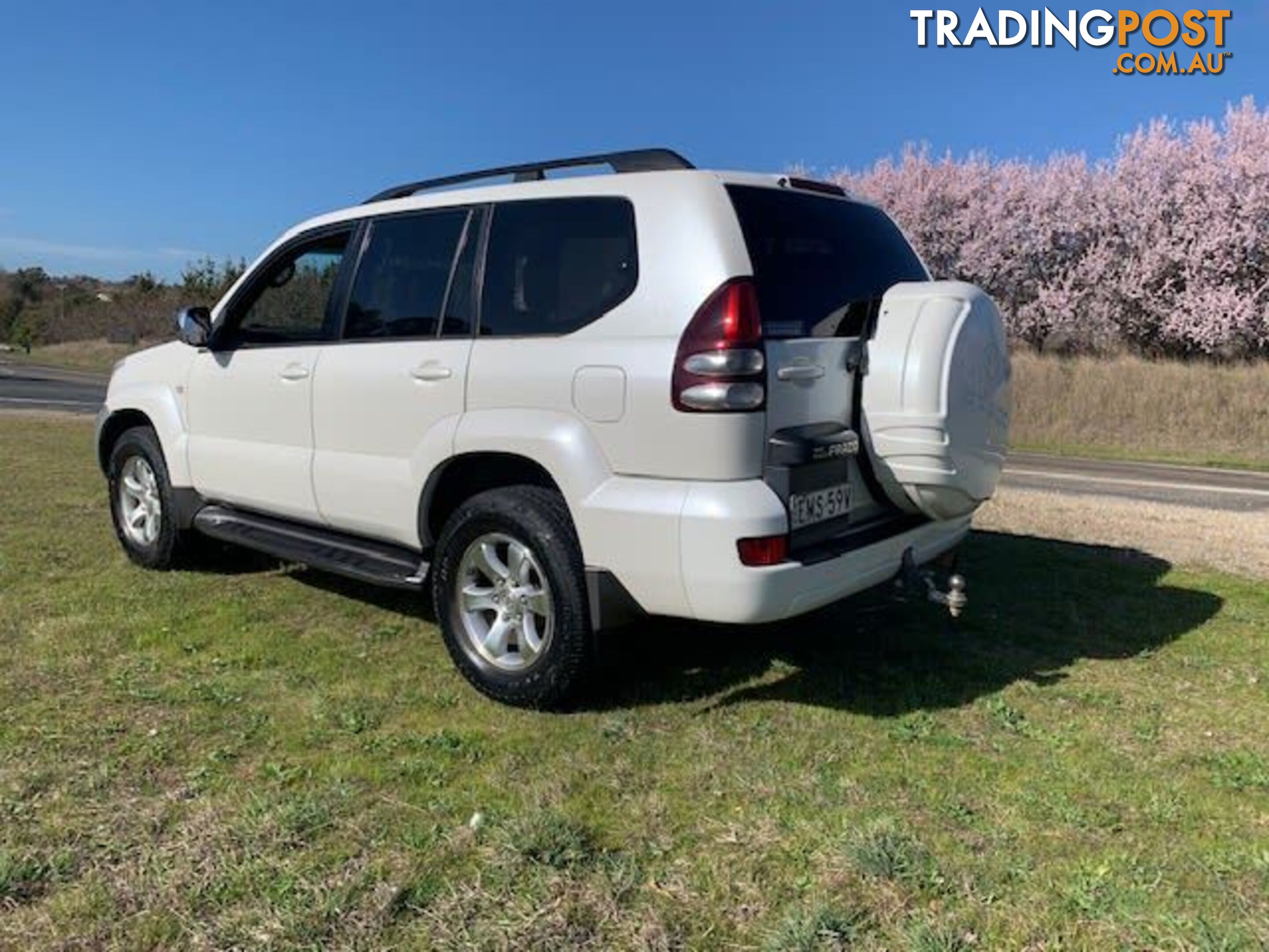 2004 TOYOTA LANDCRUISER PRADO GRANDE (4X4) KZJ120R SUV, 4 DOORS, 8 SEATS